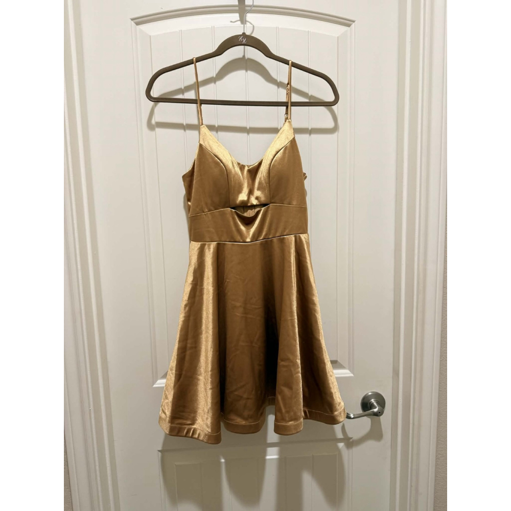 City Studio JUNIORS Satin Like Dark Gold Mini Flare Cocktail Dress SZ 9 / 10 - Picture 8 of 16